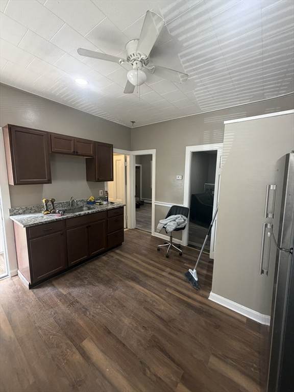 531 Ash St - Photo 1