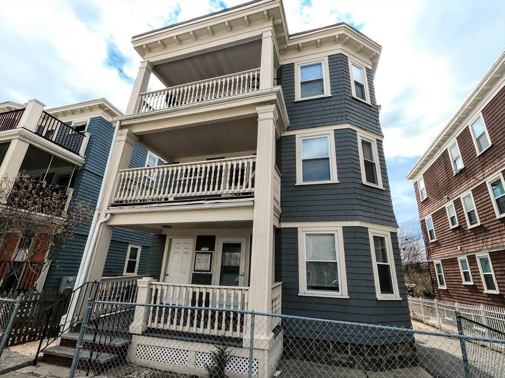 4110 Washington St - Photo 1