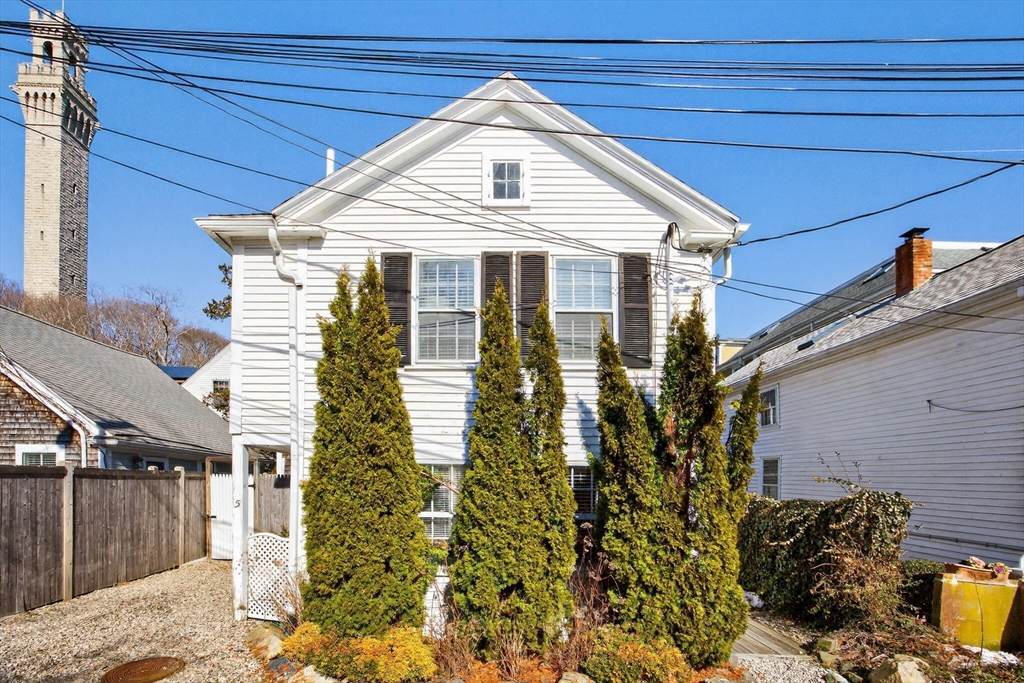 5 Webster Place - Photo 1