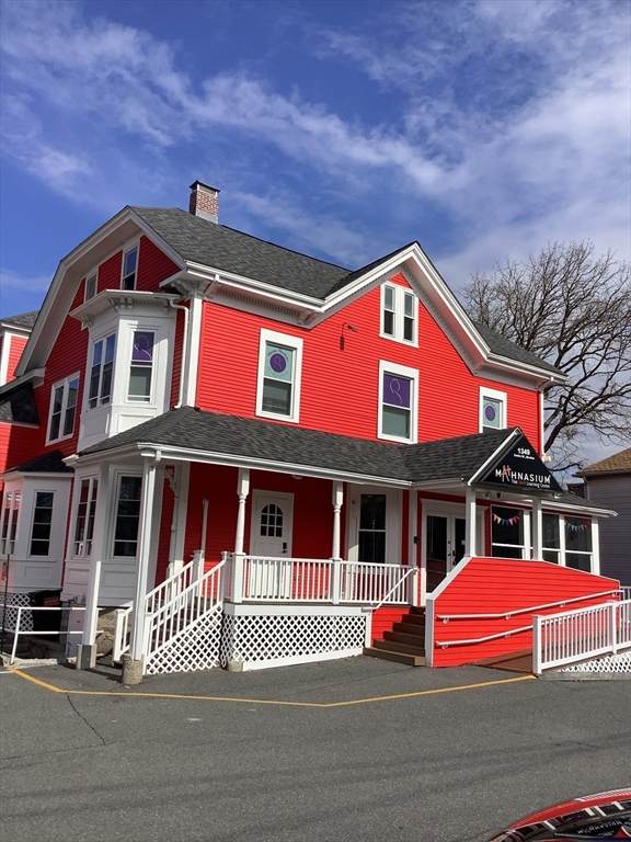 1349 Centre - Photo 1