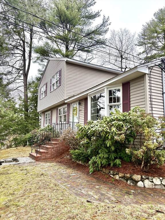 11 Tyng Road - Photo 1