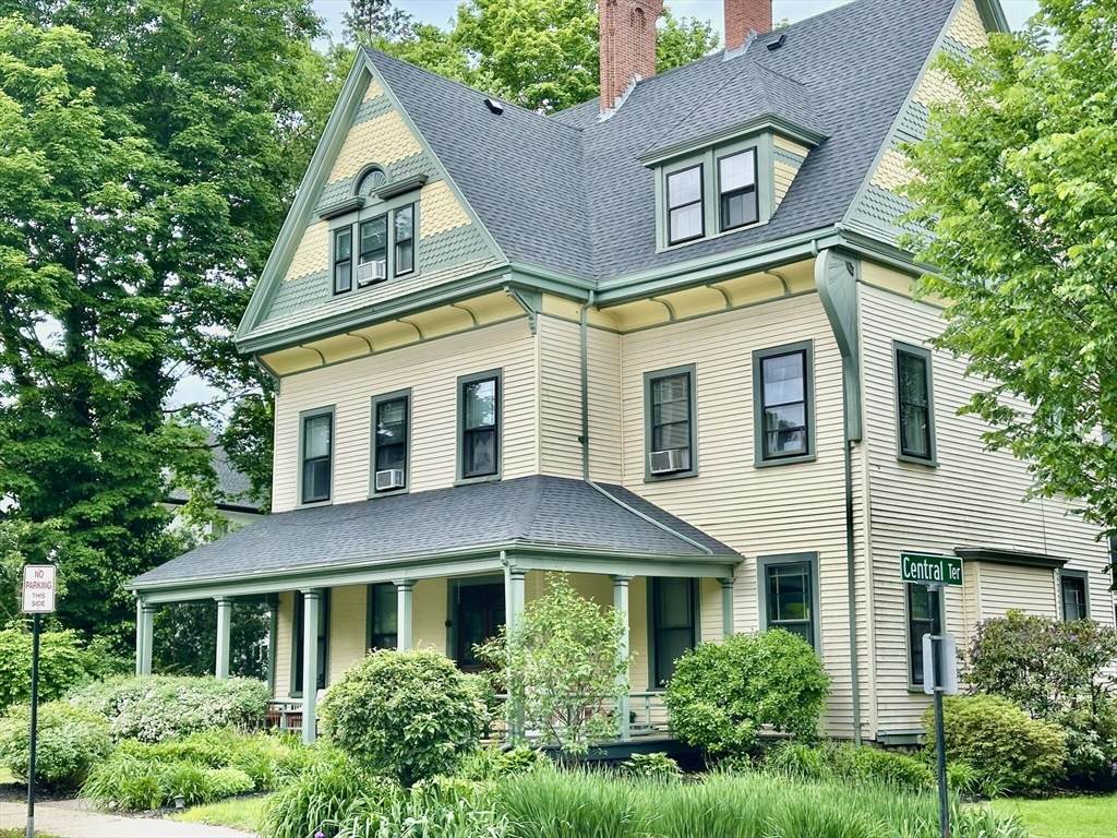 49 Grove St - Photo 1