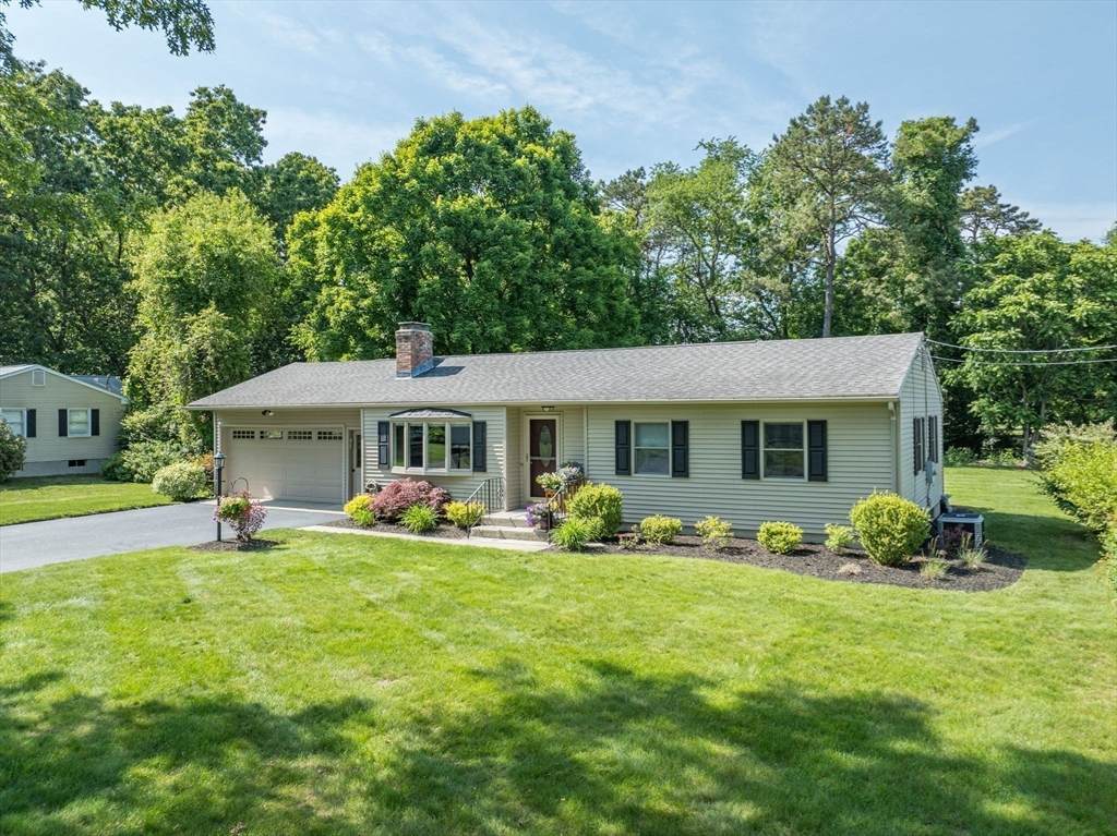 118 Yarmouth Street - Photo 1