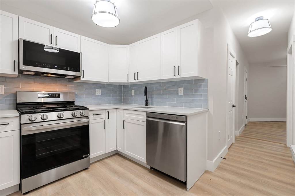 17 M St - Photo 1