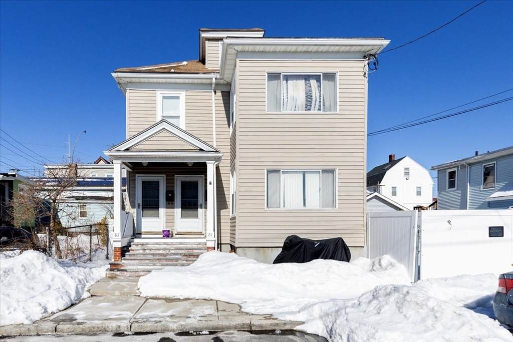 83 Calumet - Photo 1