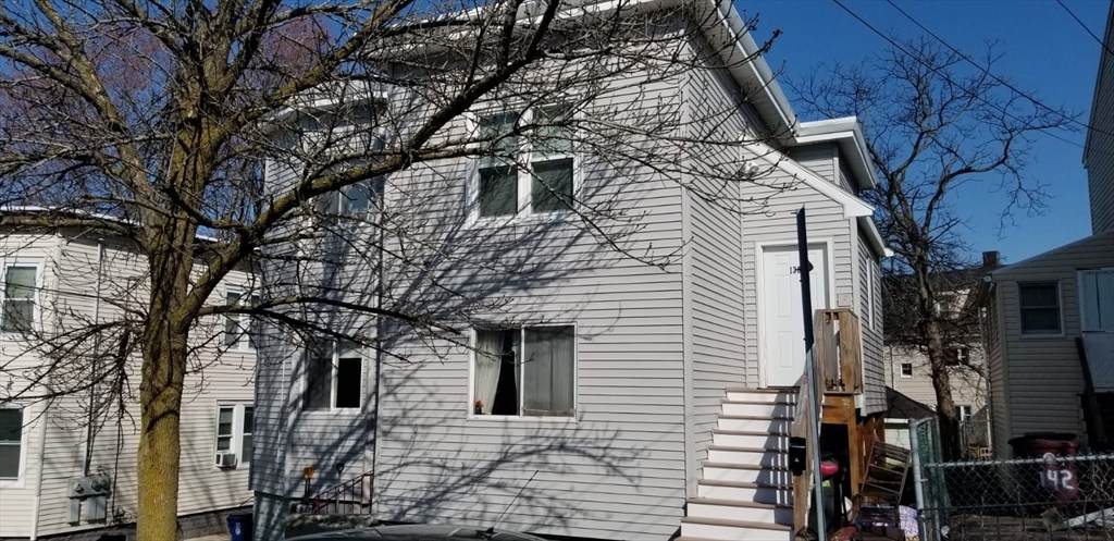 136 Walnut Ave - Photo 1