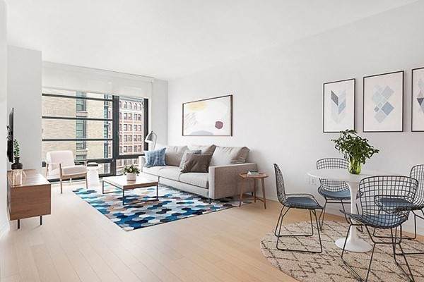 580 Washington St - Photo 1