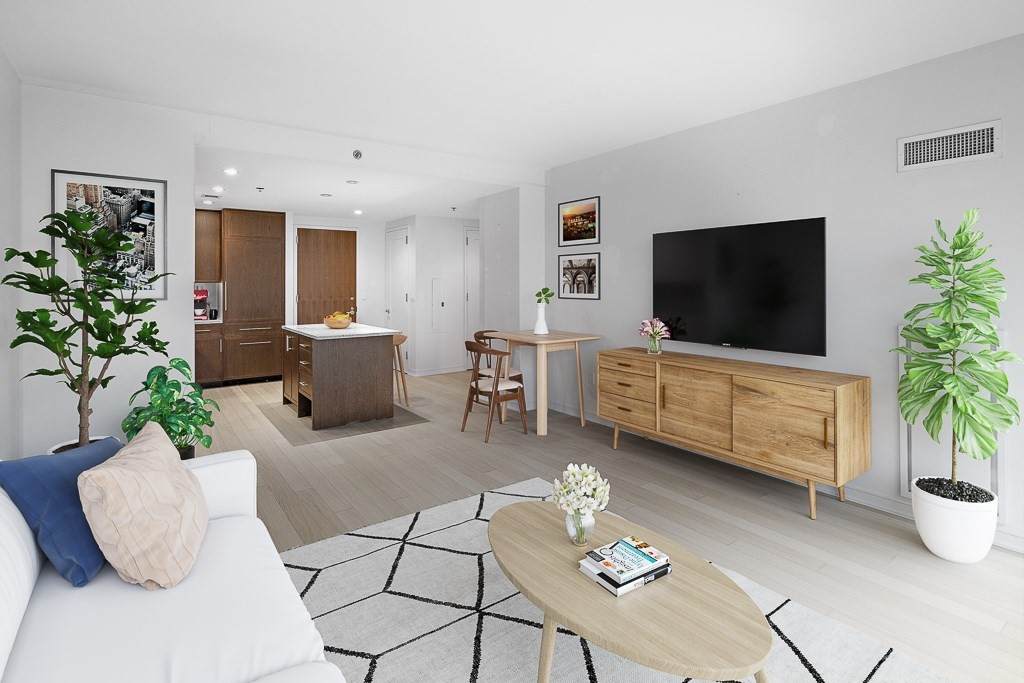 580 Washington St - Photo 1