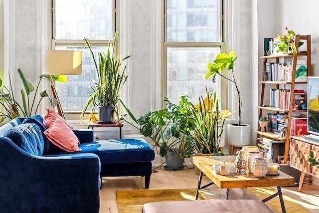 70 Lincoln Street - Photo 1