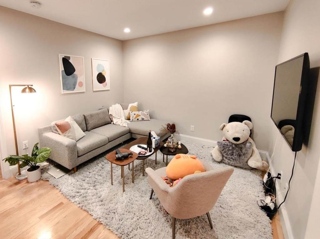 50 Follen St - Photo 1