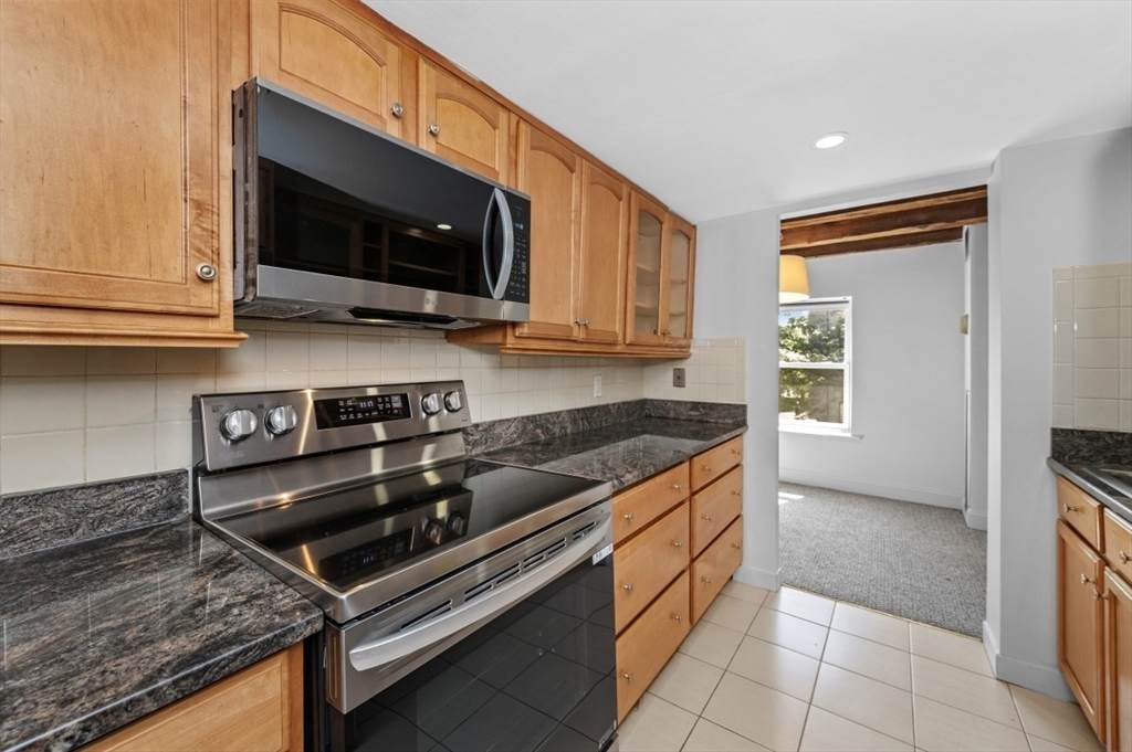 120 Commercial St - Photo 1