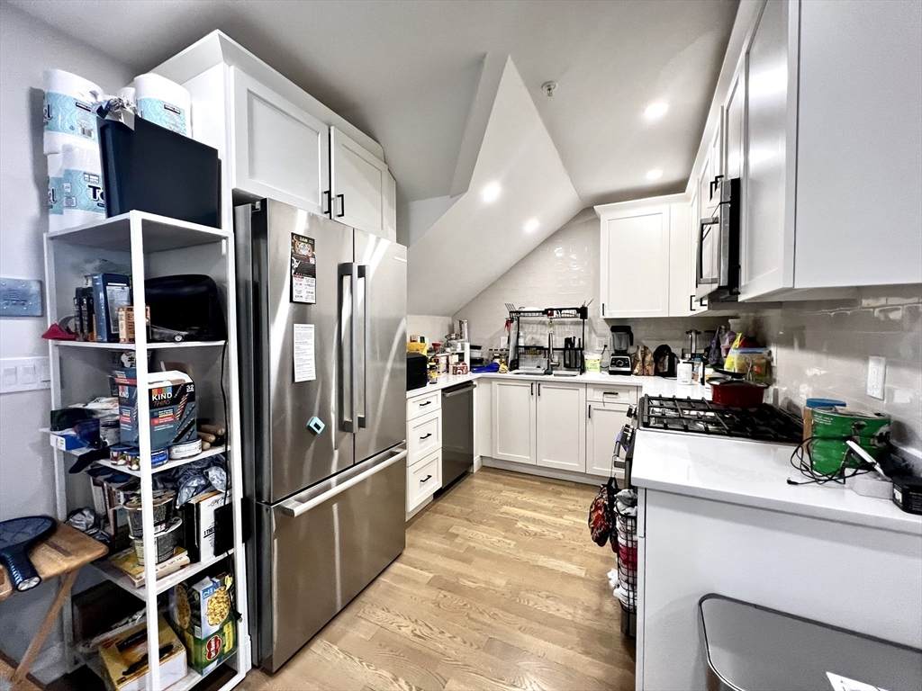 32 Blaine Street - Photo 1