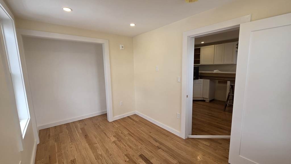 125 Central Ave - Photo 1