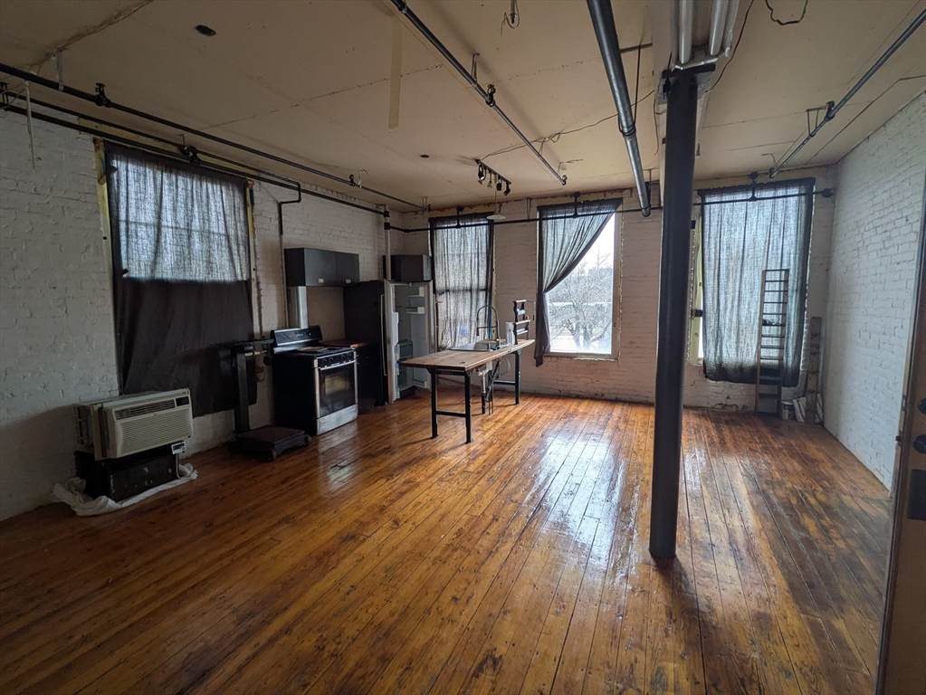 80 Race Street - Photo 1