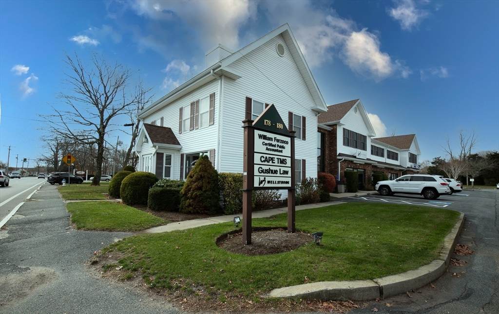 180 Teaticket Hwy - Photo 1