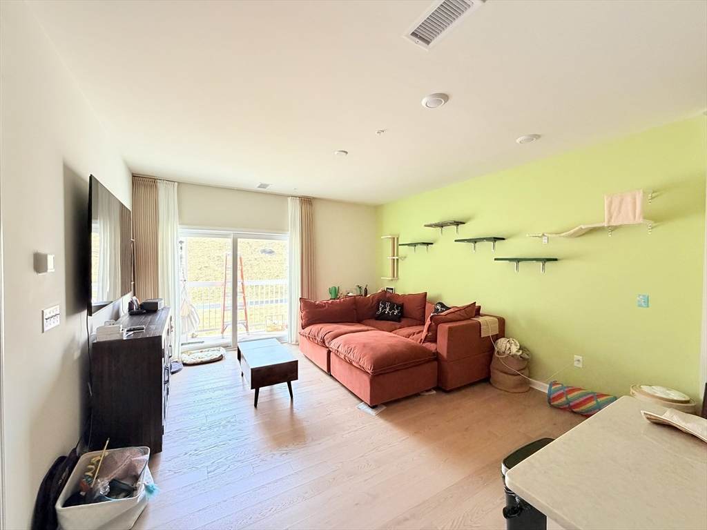 6 Stratton Dr - Photo 1