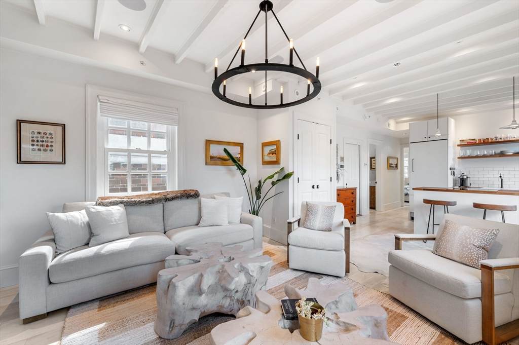 5 West Hill Place - Photo 1