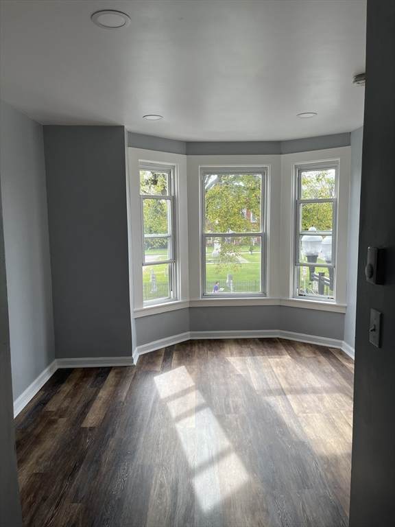 425 Somerville Ave - Photo 1