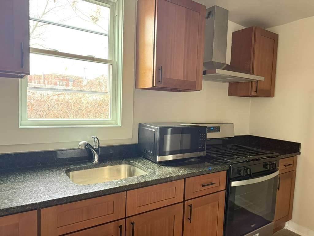 9 Granville St. - Photo 1