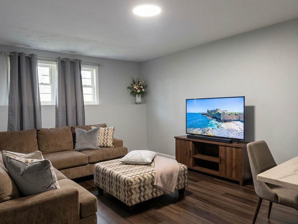 302 Boston Post Rd E - Photo 1