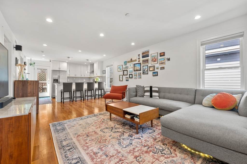 134 Heath St - Photo 1