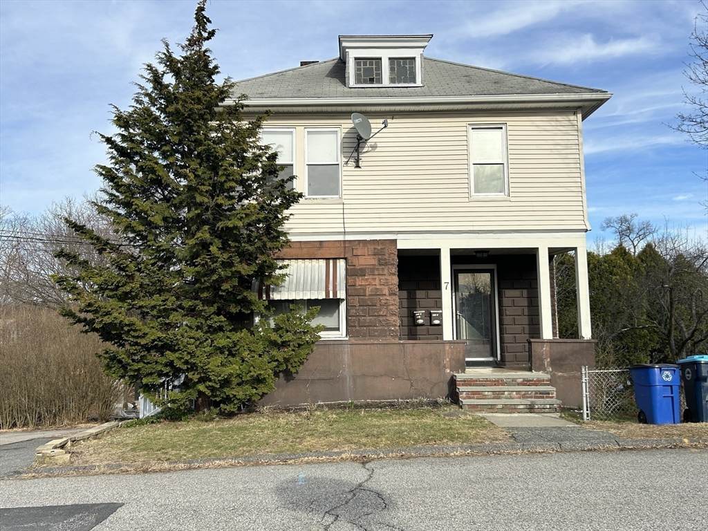 7 Wingate St - Photo 1