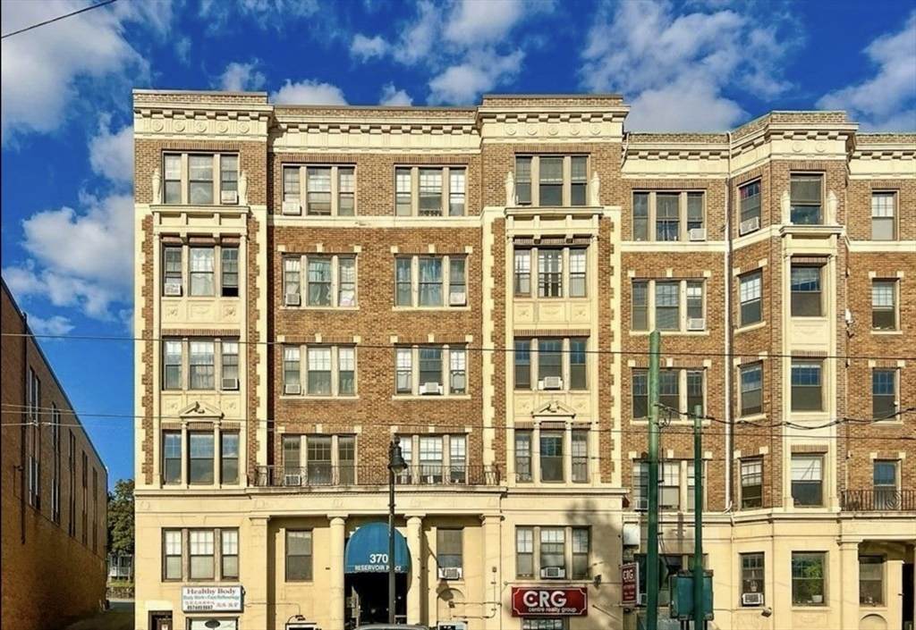 370 Chestnut Hill Ave - Photo 1