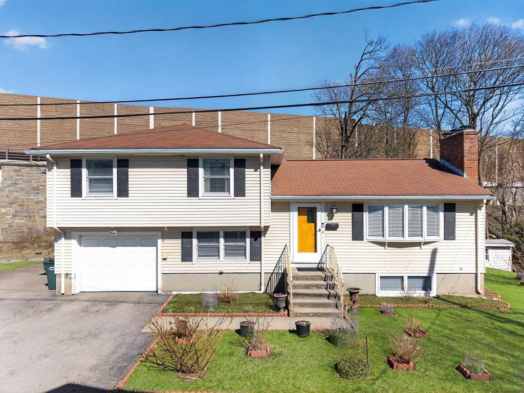 4 Park River Street - Photo 1