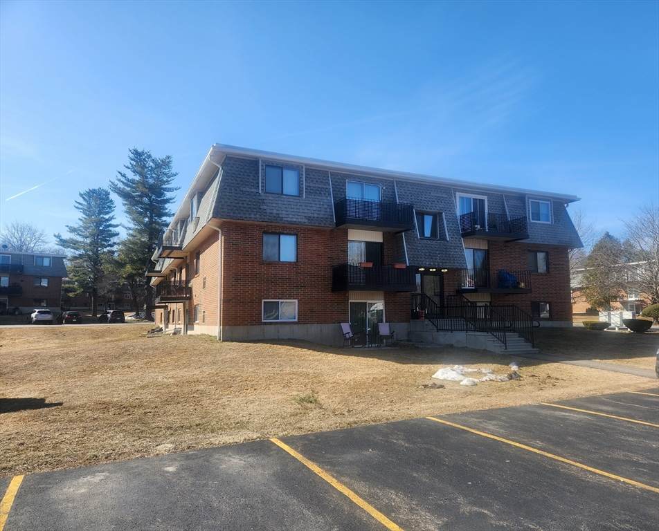 176 Maple Avenue - Photo 1