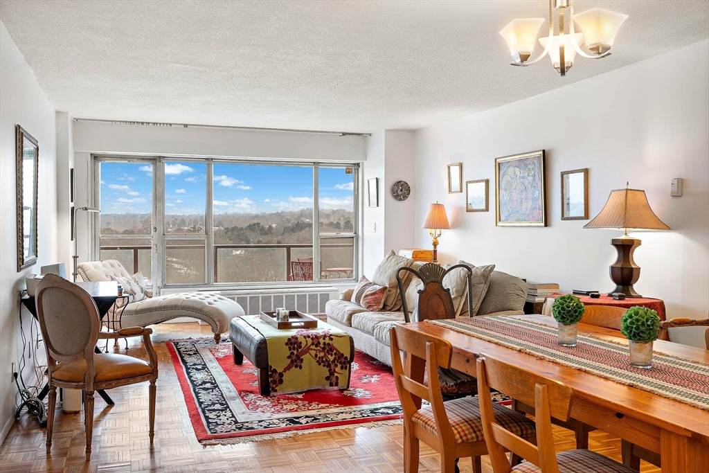 111 Perkins - Photo 1