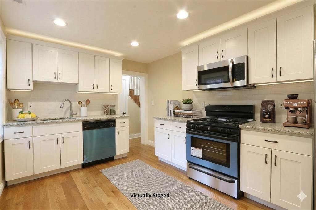 3 Saint James Pl - Photo 1