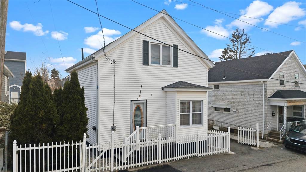 31 Sachem St - Photo 1