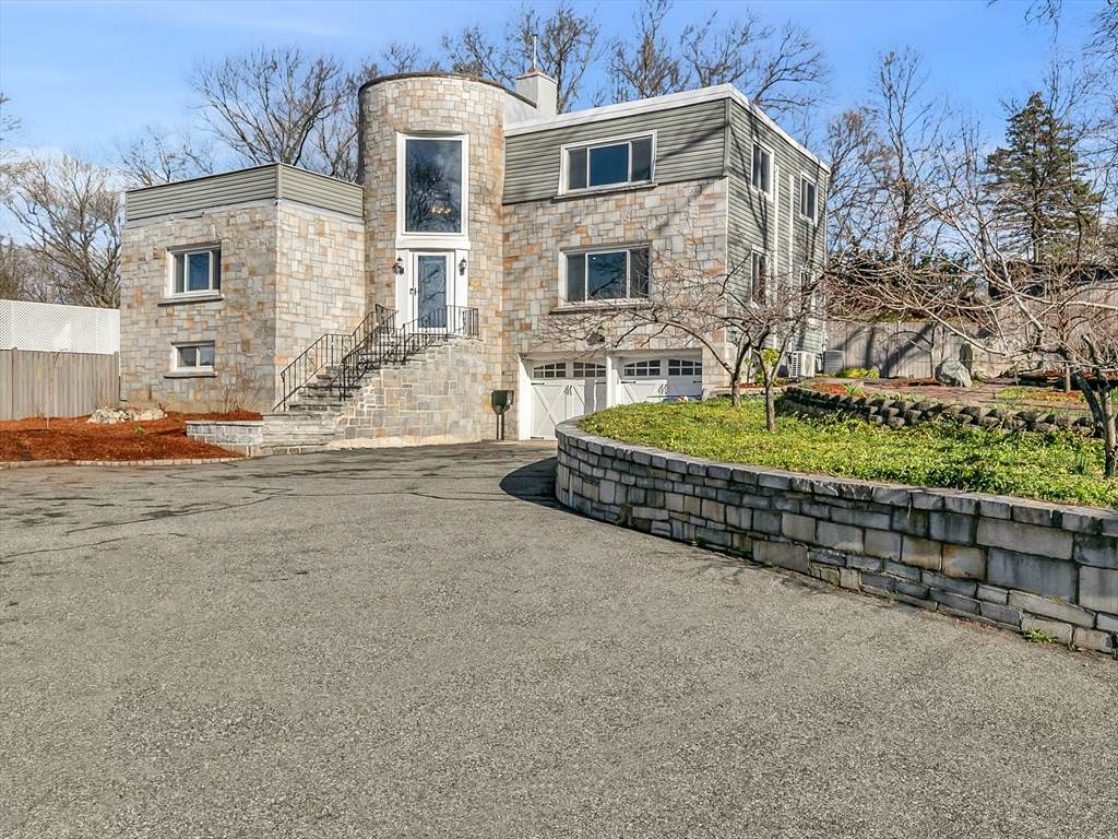 46 Clairmont St, - Photo 1