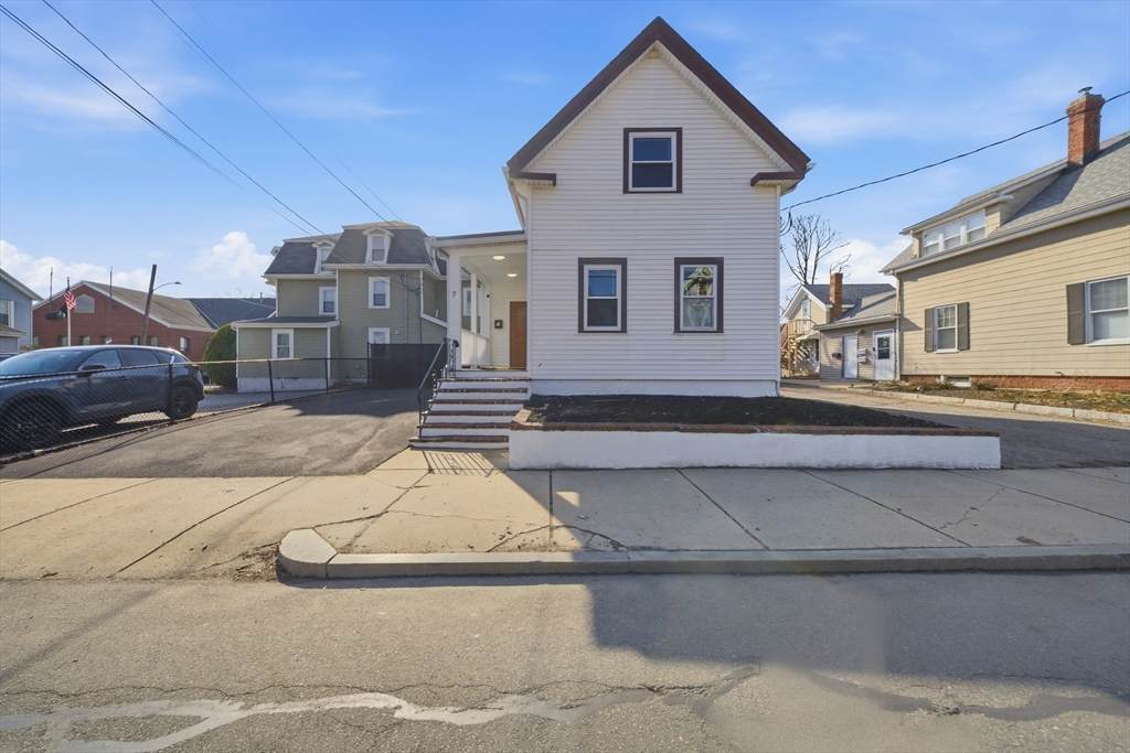 7 Pine St - Photo 1