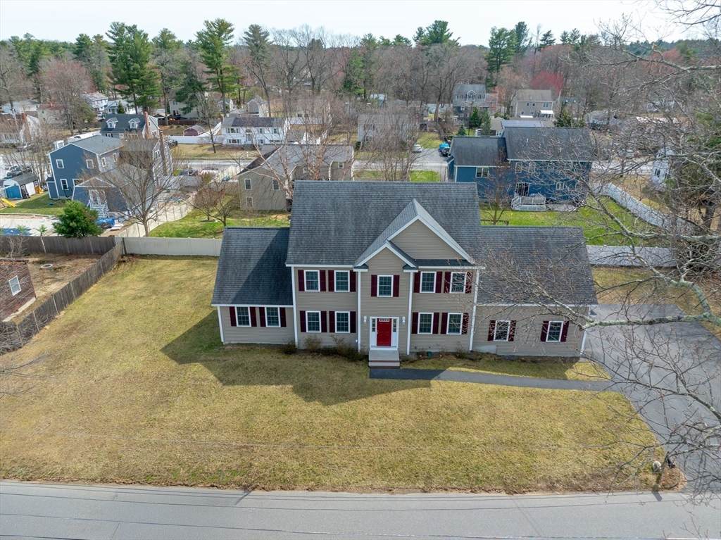 28 Woodlawn Ave - Photo 1