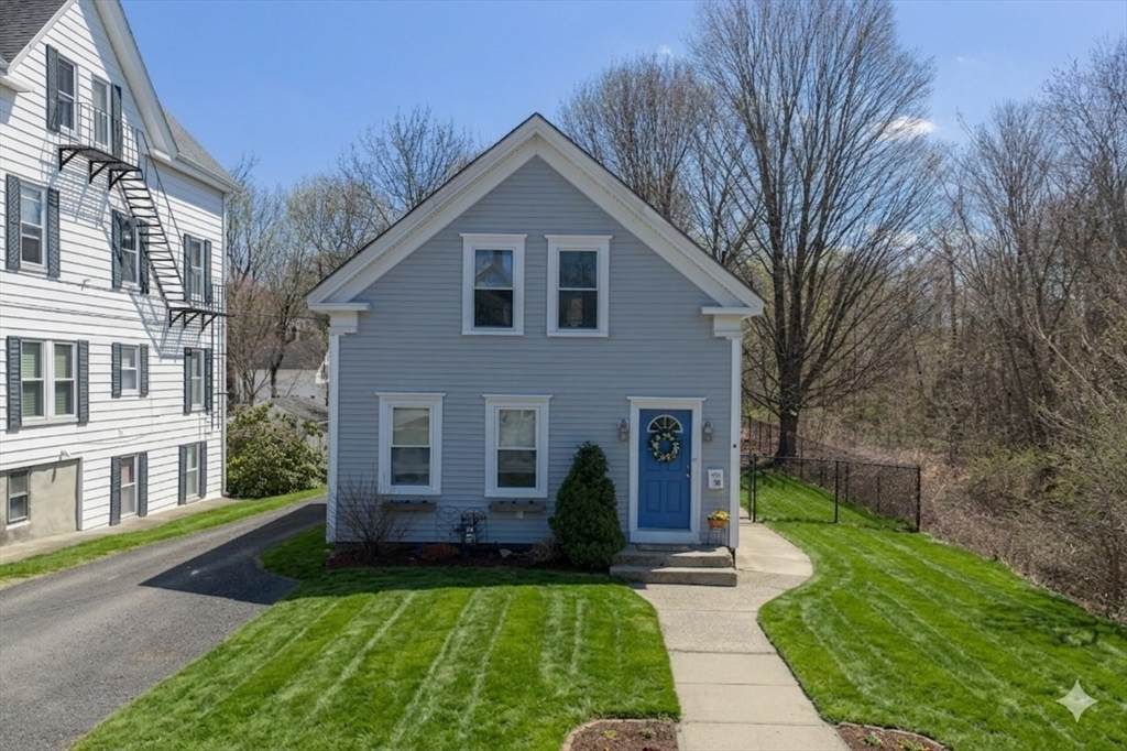 130 Cottage St - Photo 1