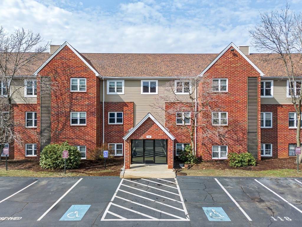 35 Longworth Avenue - Photo 1