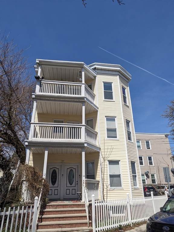 12 Knowlton Street - Photo 1