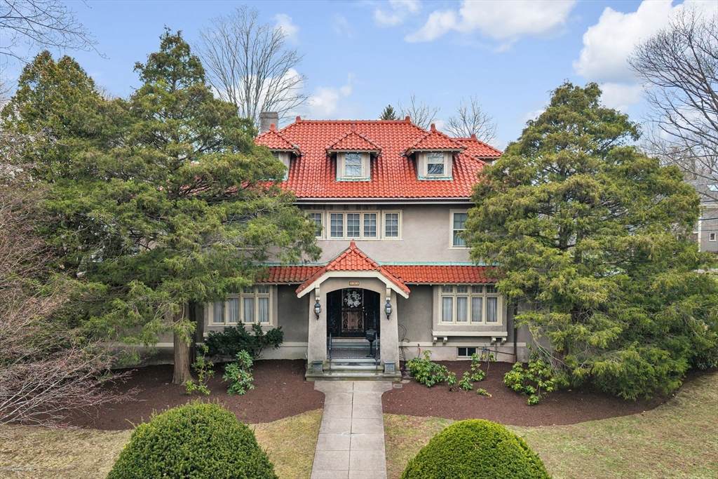 131 Fair Oaks Park - Photo 1