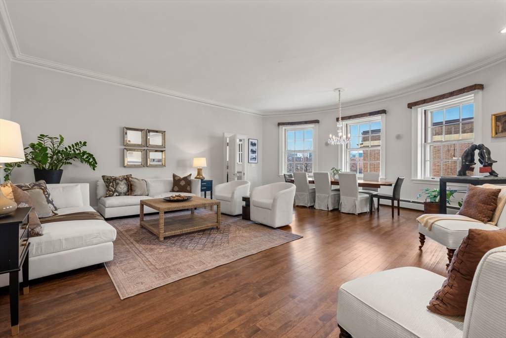 95 Beacon - Photo 1