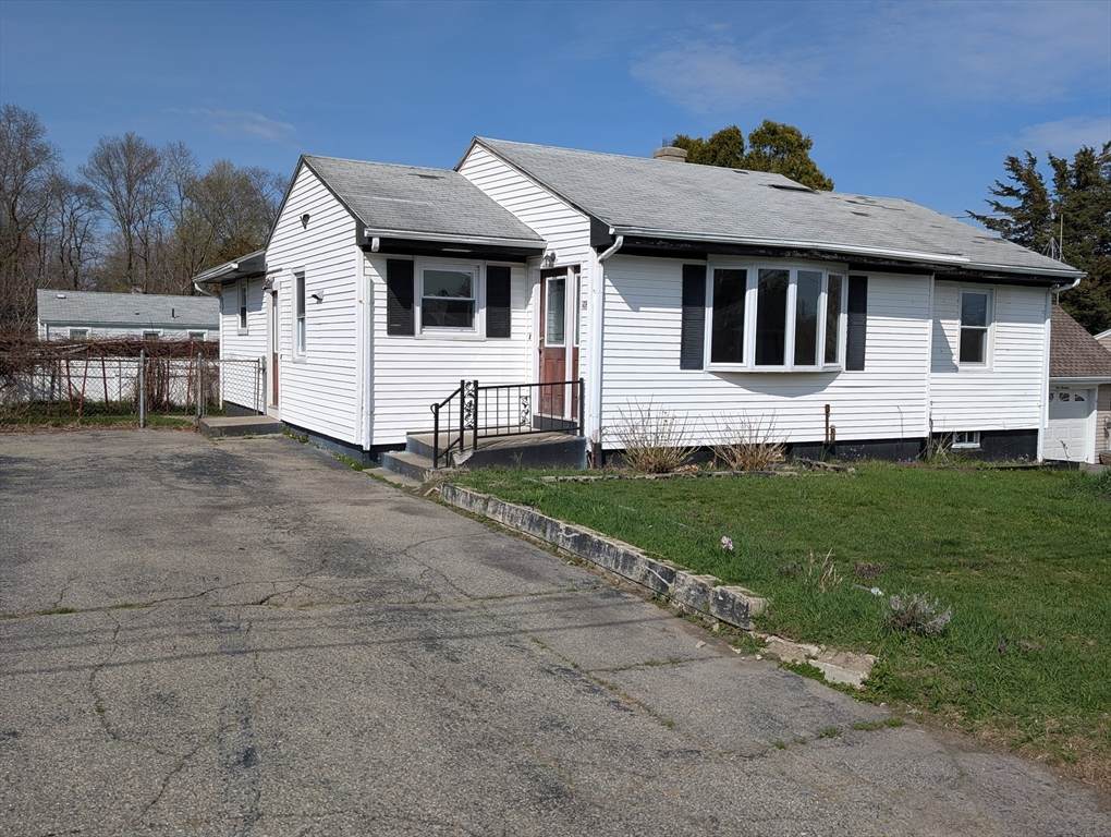 106 Cypress Ave - Photo 1