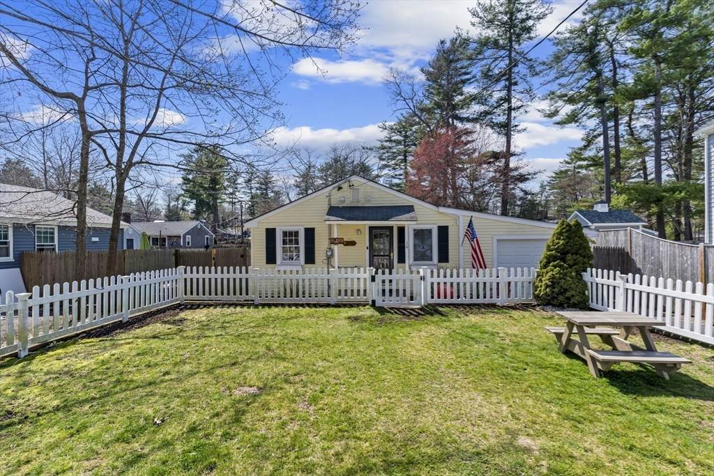 10 Beach Rd - Photo 1