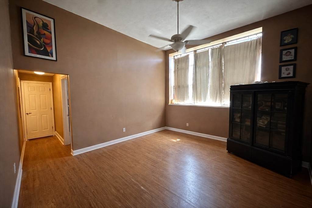 90 Mckinstry Ave - Photo 1