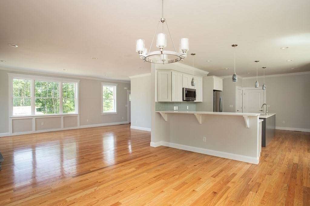 https://bt-photos.global.ssl.fastly.net/mlspin/orig_boomver_1_73503595_2.jpg