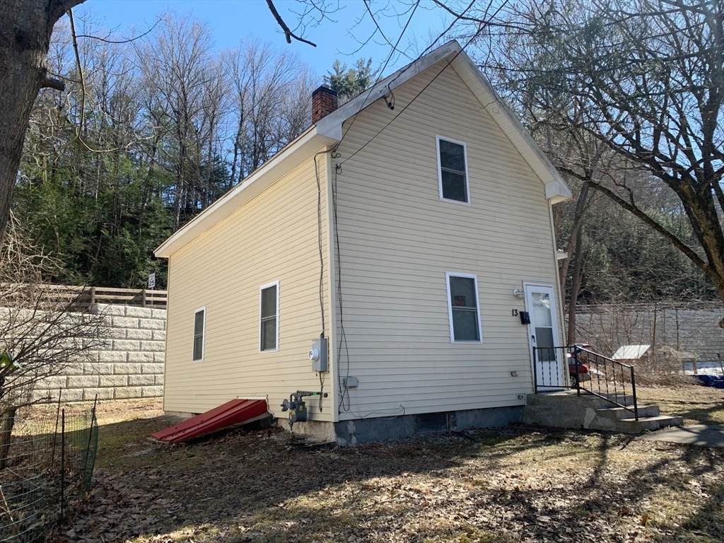13 River St - Photo 1