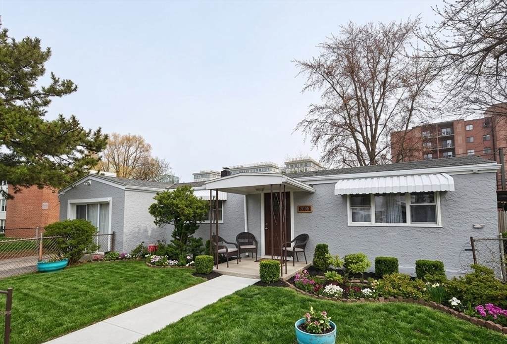 2 Porter Ave - Photo 1