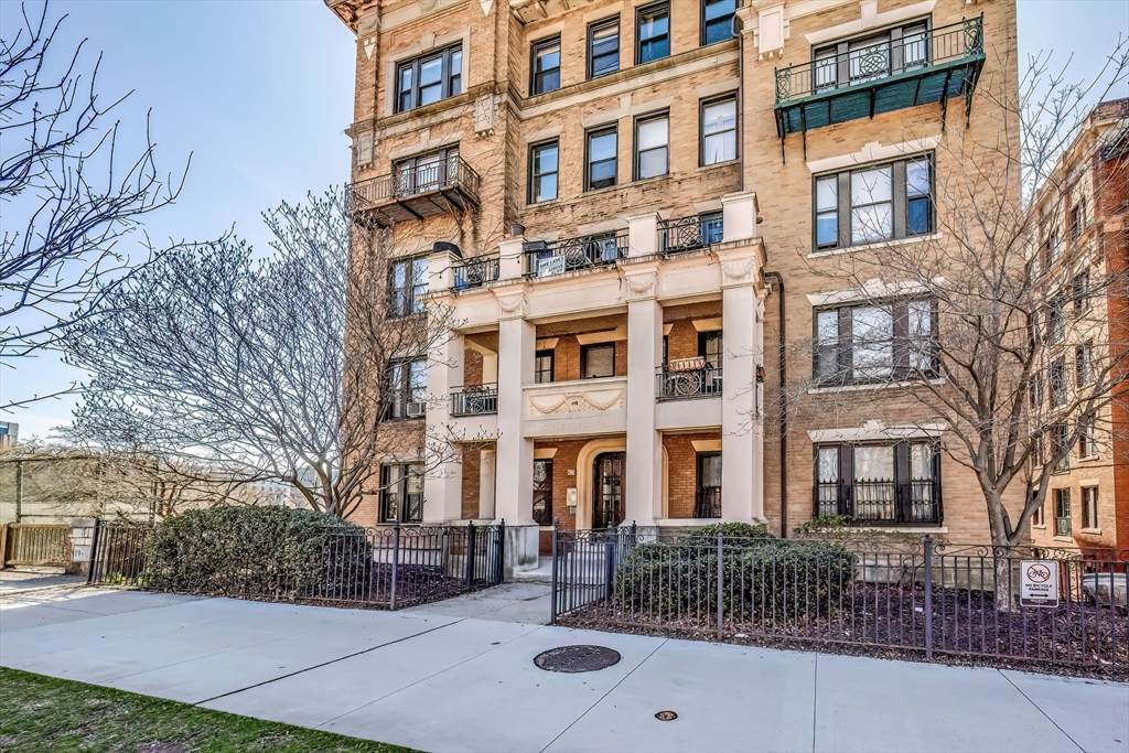 448 Park Drive - Photo 1