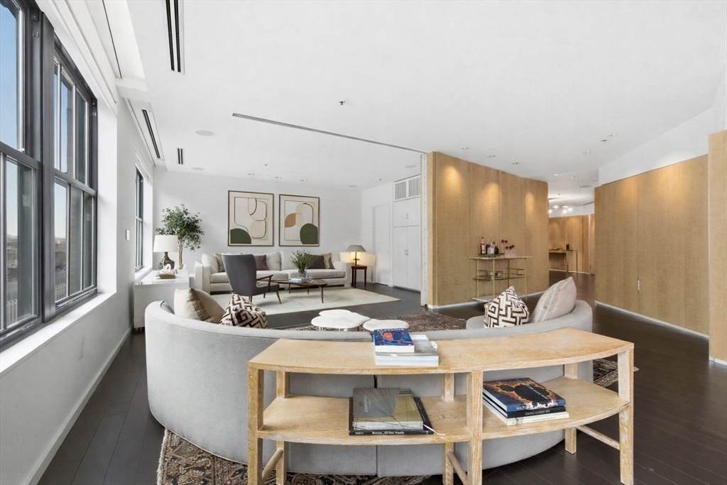 9 W Broadway - Photo 1