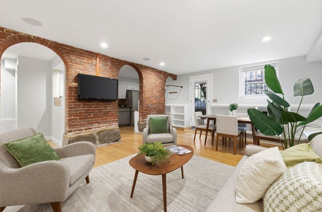 36 Worcester Sq - Photo 1