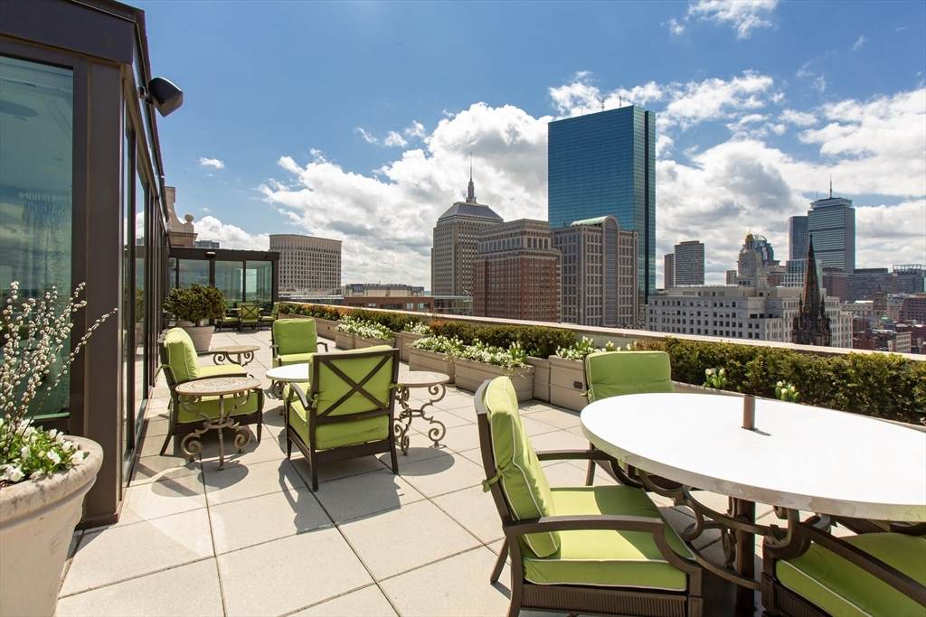 2 Commonwealth Avenue - Photo 1